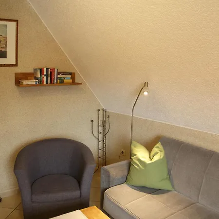 Gaestehaus Am Kirschberg 伊尔森堡